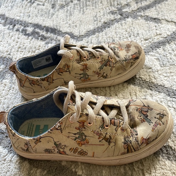 Disney x TOMS Cinderella Mice at Work sneakers. Size Y13.5 - Picture 3 of 6